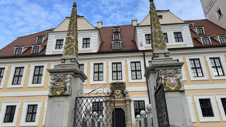 Gong-Welten im Klang-Gewölbe Schloss Delitzsch
