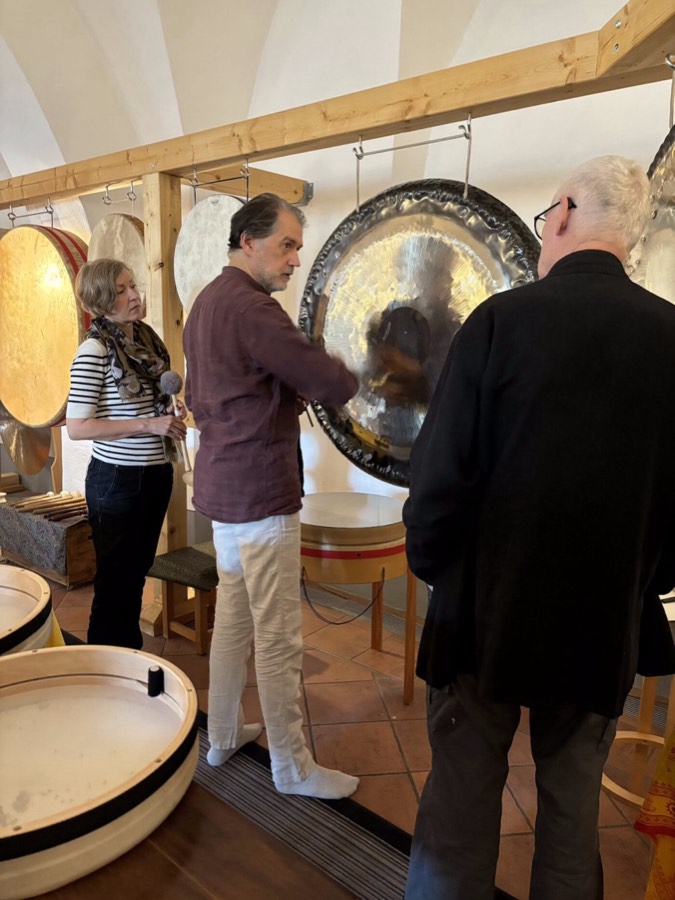Gong-Welten im Klang-Gewölbe Schloss Delitzsch