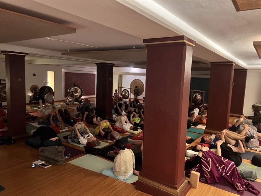 Sacred Gongs, Multi Gong Meditation im Narada Yoga Studio Erlangen