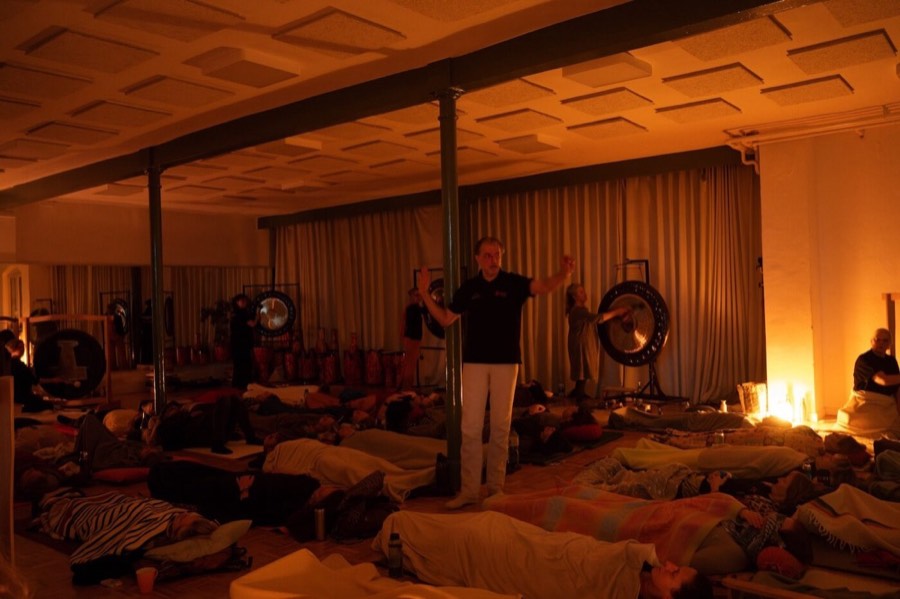 Sacred Gongs, Multi Gong Meditation im Idogo-Haus Stuttgart