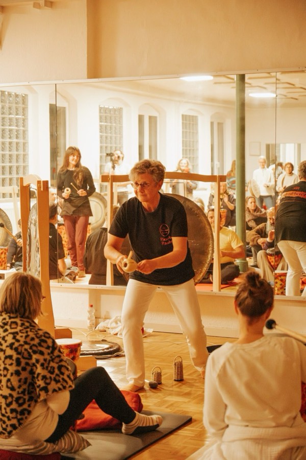 Sacred Gongs, Multi Gong Meditation im Idogo-Haus Stuttgart