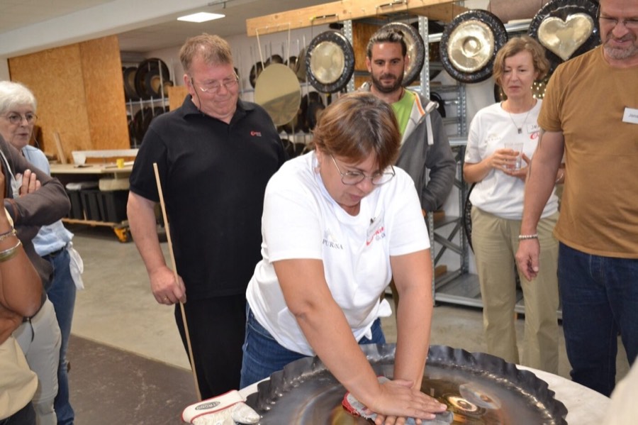 World of Gongs bei Oetken in Fockbek, Tag 1 Gongbau