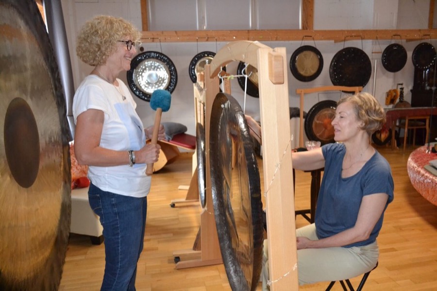 World of Gongs bei Oetken in Fockbek, Tag 2 Gong Sessions