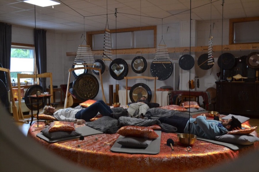World of Gongs bei Oetken in Fockbek, Tag 2 Gong Sessions